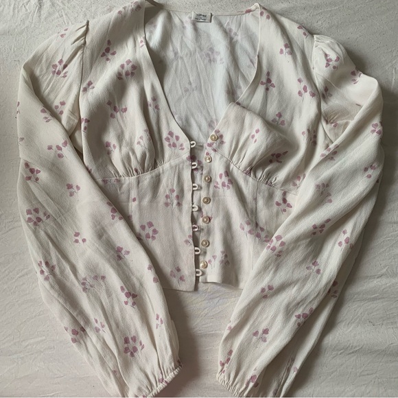 Aritzia Button Top - Picture 1 of 3